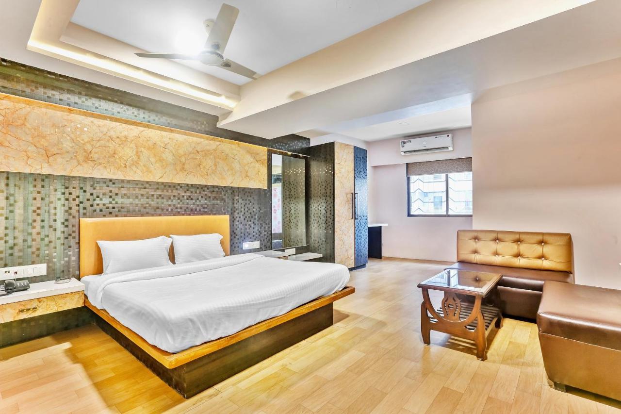Oyo Flagship 83396 Hotel Vinyasa Residency Bombay Exterior foto