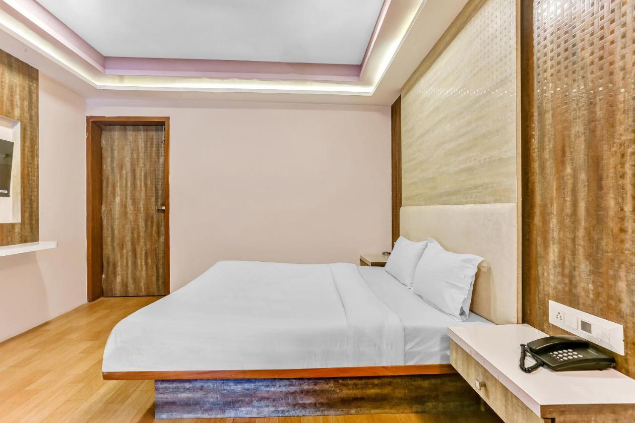 Oyo Flagship 83396 Hotel Vinyasa Residency Bombay Exterior foto