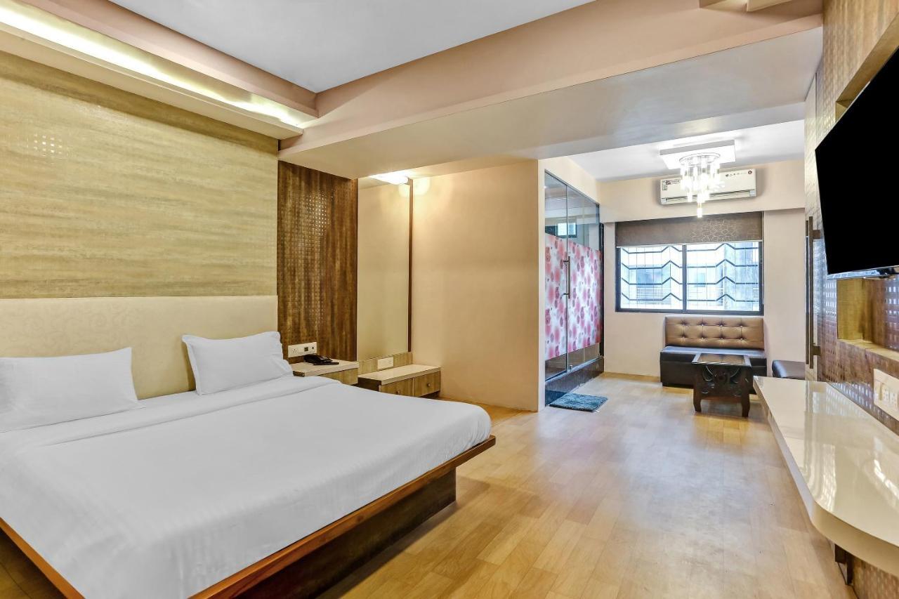 Oyo Flagship 83396 Hotel Vinyasa Residency Bombay Exterior foto