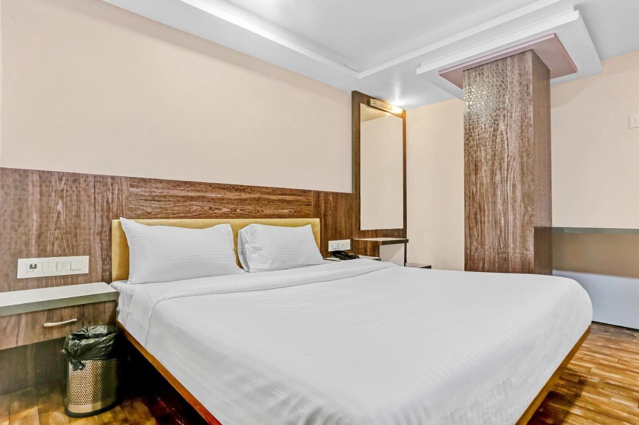 Oyo Flagship 83396 Hotel Vinyasa Residency Bombay Exterior foto